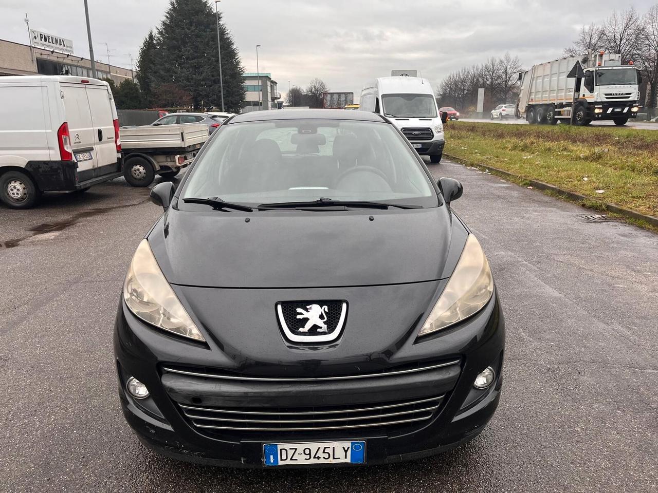 Peugeot 207 1.4 HDi 70CV 5p. X Line