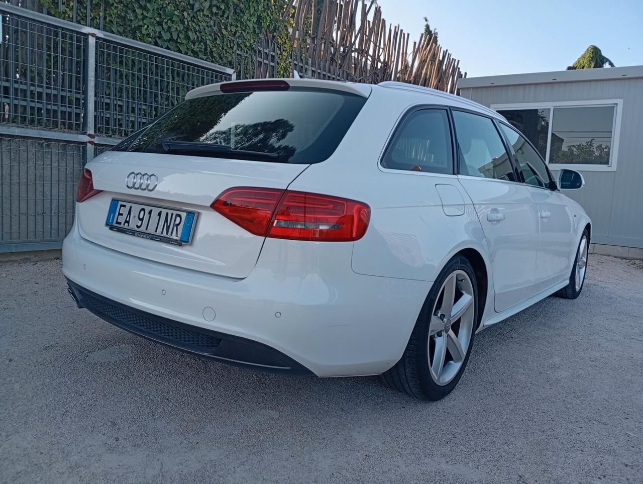 Audi A4 Avant 2.0 TDI 143CV F.AP. Ambiente S.line Interno Esterno