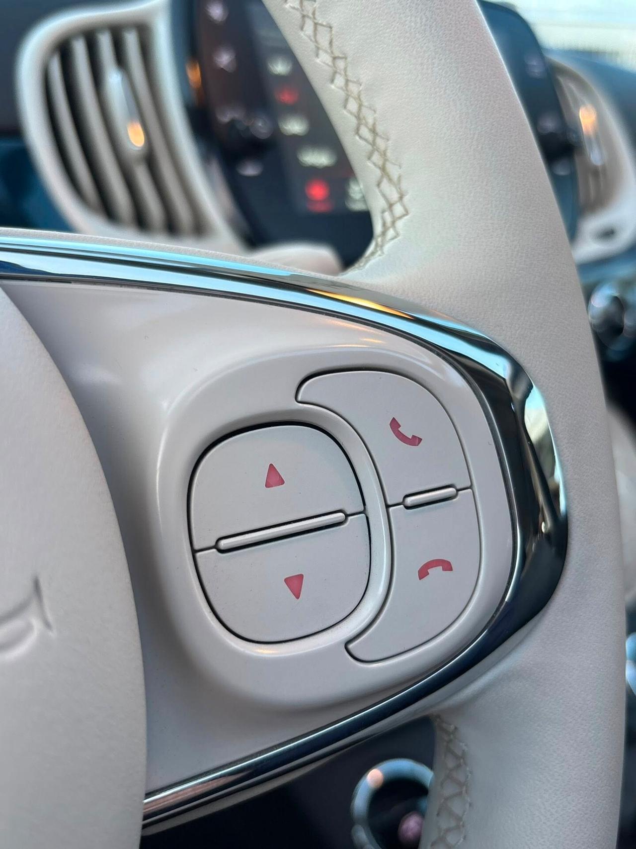 Fiat 500 C 1.0 Hybrid Dolcevita