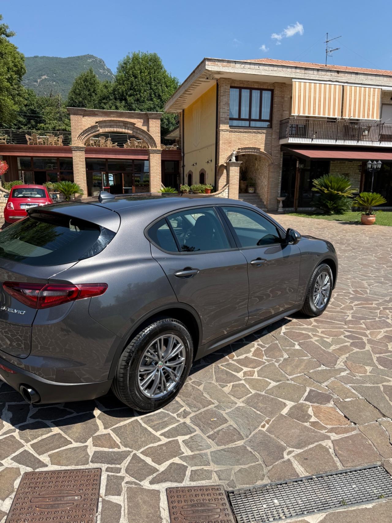 Alfa Romeo Stelvio 2.2 Turbodiesel 190 CV anno 2021 uni proprietario