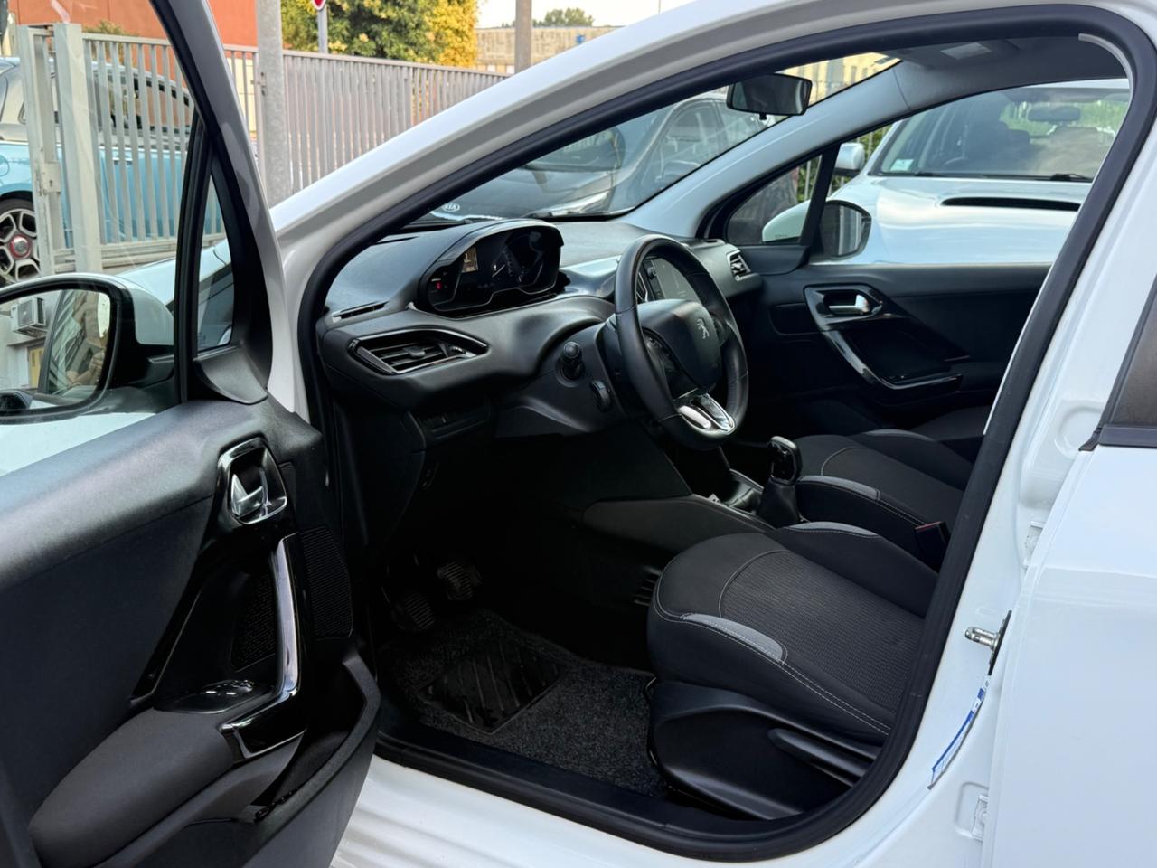 Peugeot 208 1.2 5 porte ALLURE