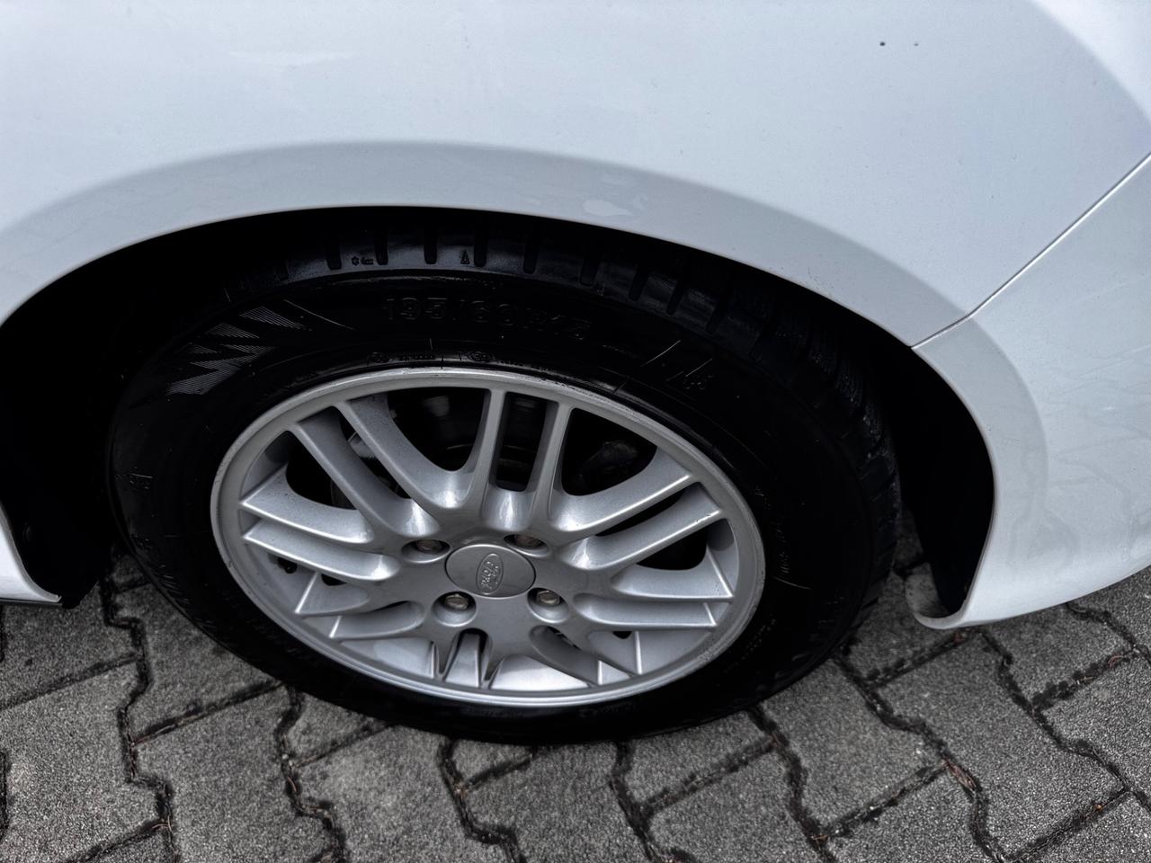 Ford B-Max 1.5 TDCi 75 CV Euro 6B Neopatentati