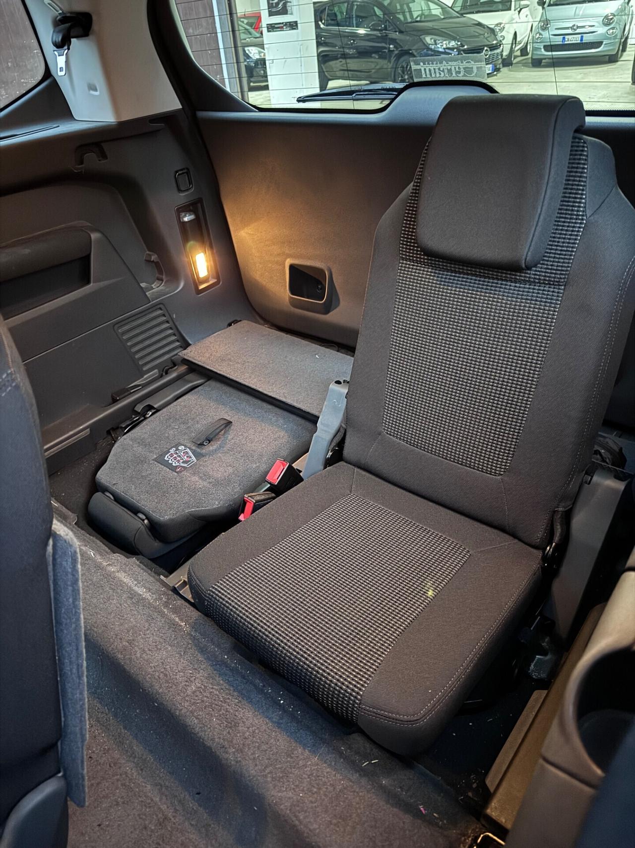 Peugeot 5008 1.6 HDi 112CV Business