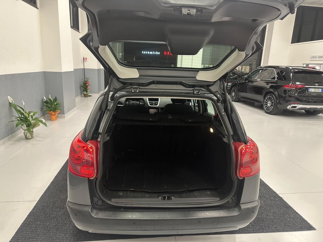 Peugeot 207 1.4 8V 75CV SW X Line ECO GPL