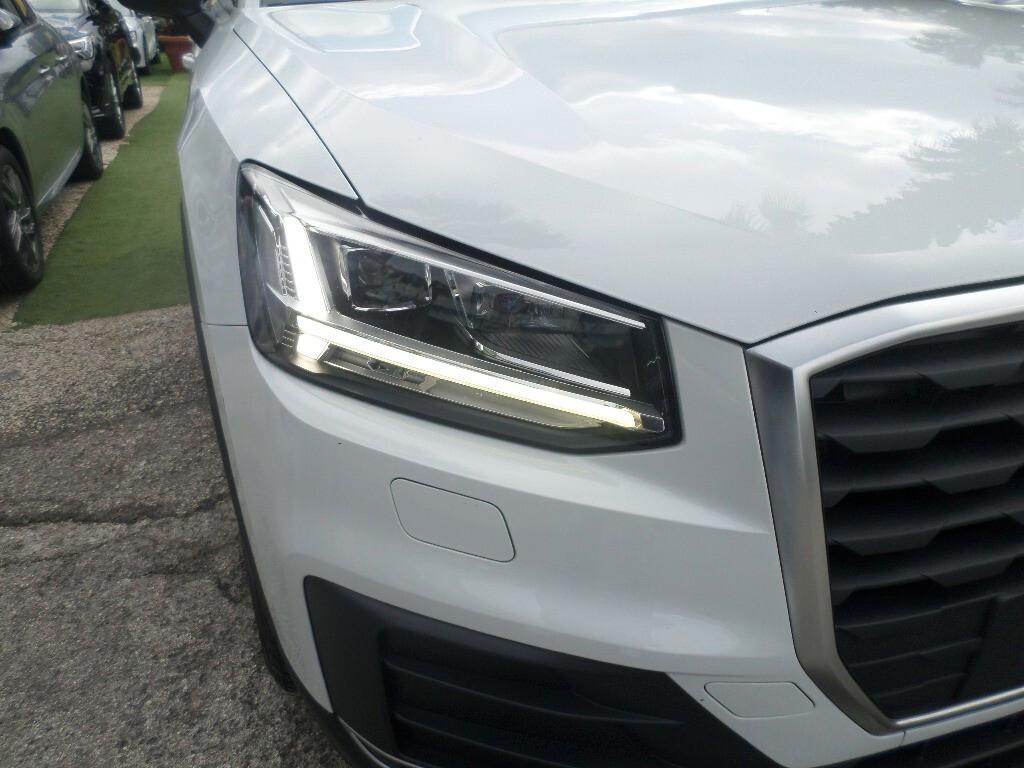 Audi Q2 30 TDI S tronic Business