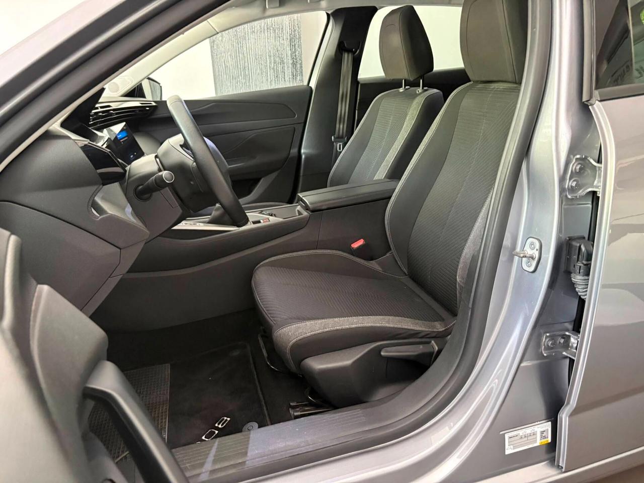 Peugeot 308 1.5 Business 130cv - 2022