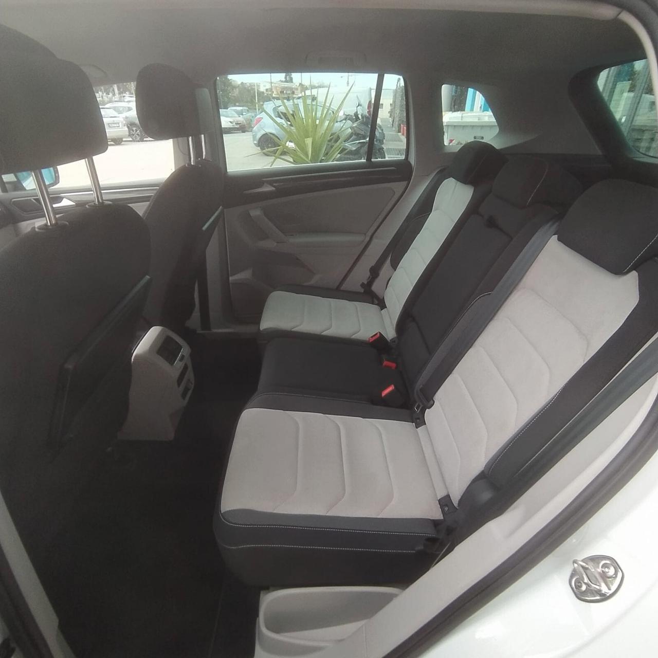Volkswagen Tiguan 2.0 TDI SCR DSG 4MOTION Executive BMT
