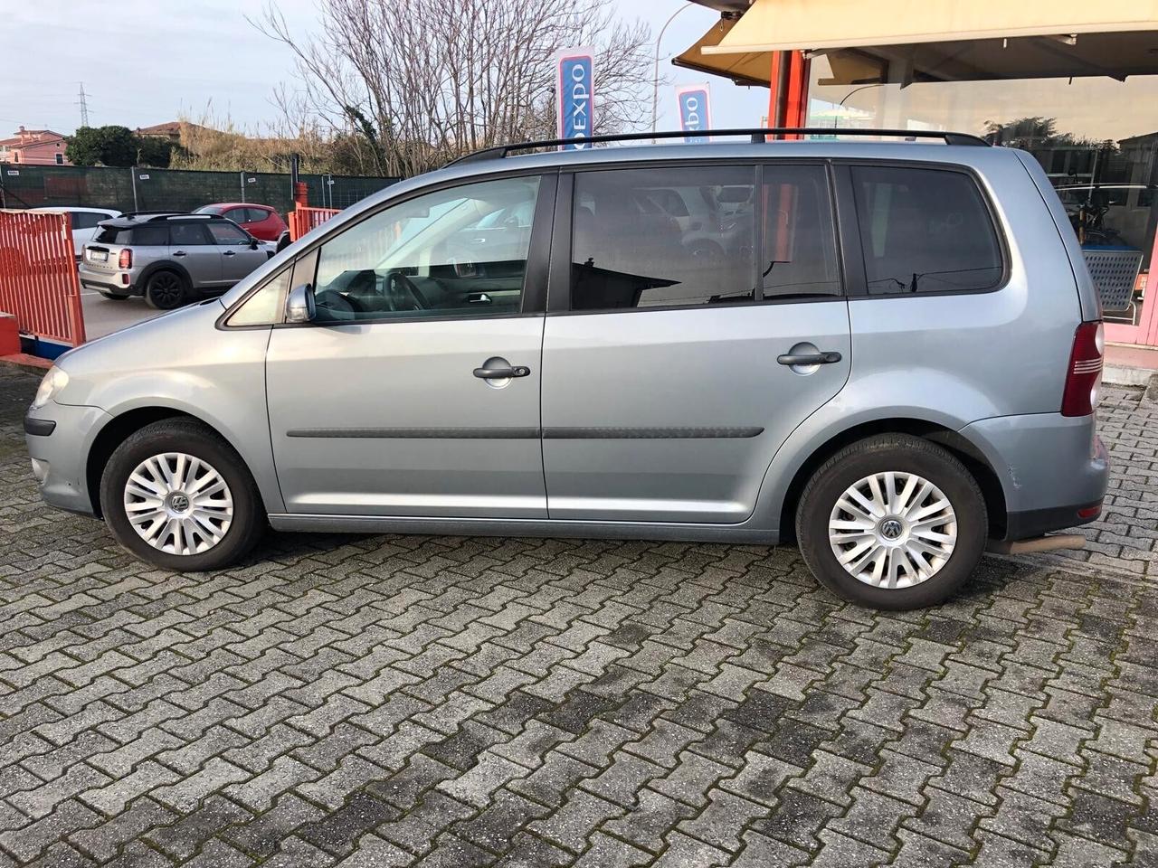 Volkswagen Touran 2.0 Ecofuel UNICO PROPRIETARIO 7 POSTI . GARANZIA 12 MESI RINNOVABILE FINO A 36 MESI!!!