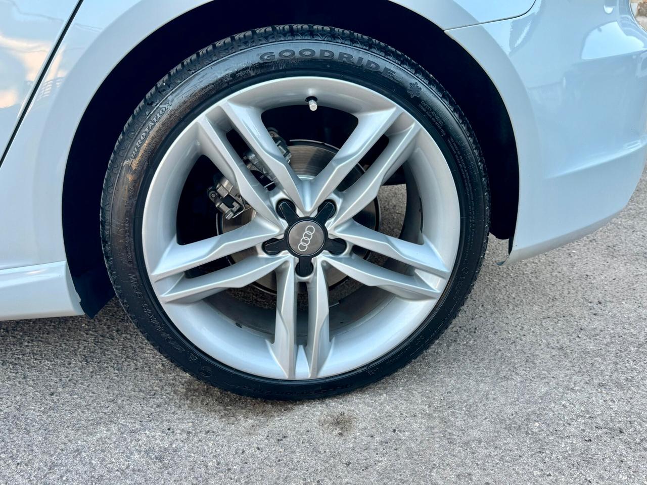 Audi A3 SPB 1.6 TDI S tronic S-Line