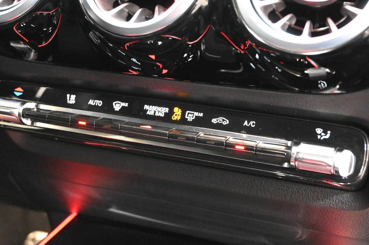 MERCEDES GLA (H247) GLA 200 d Automati...