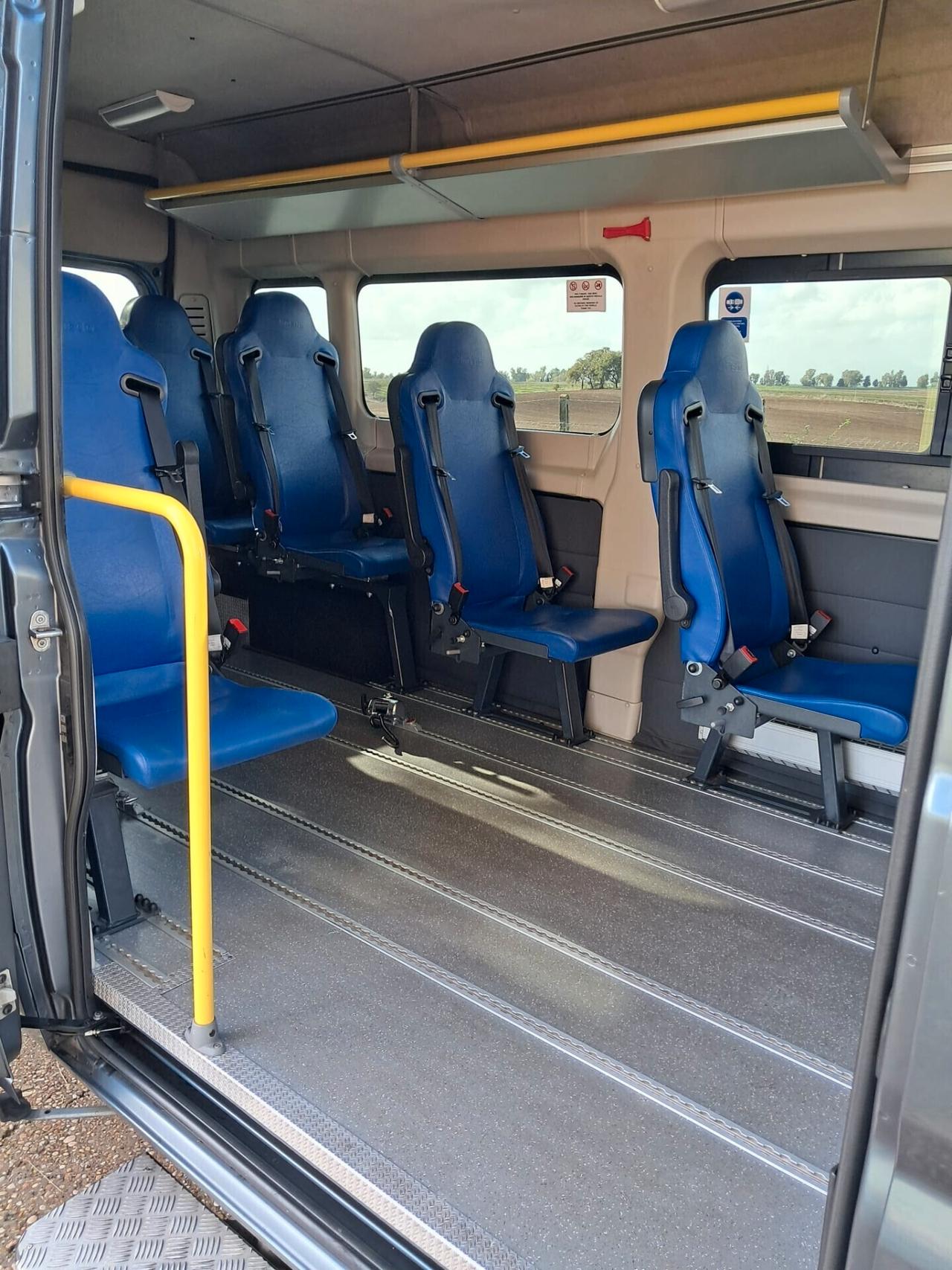 Fiat Ducato Maxi 9 POSTI TRASPORTO DISABILI 5 CARROZZINE PEDANA ELETTROIDRAULICA