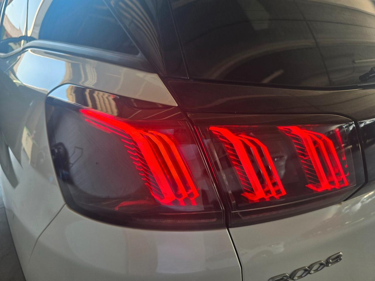 Peugeot 3008 BlueHDi 130 S&S EAT8 Allure