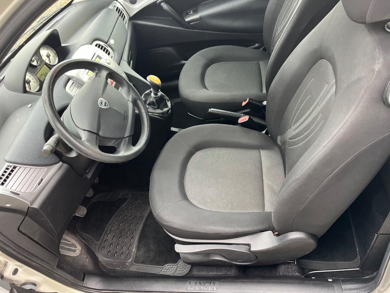 Lancia Ypsilon 1.2 69 CV
