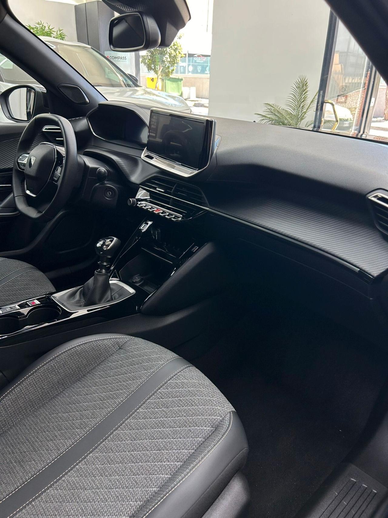 Peugeot 2008 PureTech 1.2 Benzina 100 cv S&S Allure