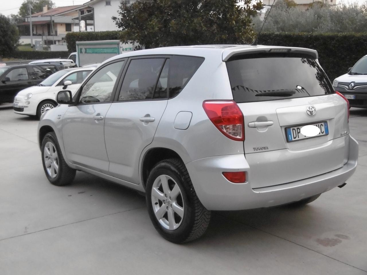 Toyota RAV 4 RAV4 Crossover 2.2 D-4D 136 CV Sol