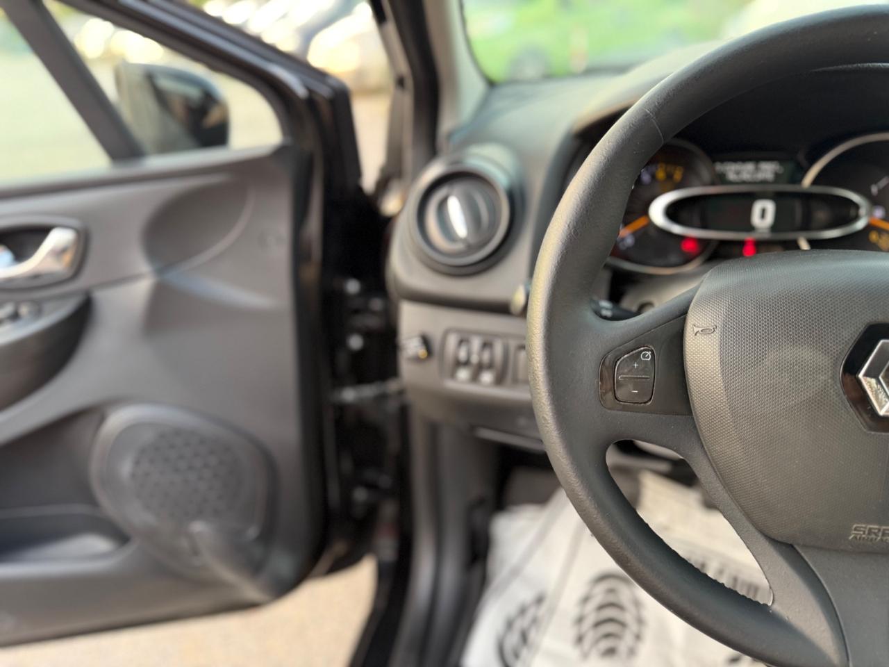 Renault Clio 1.2 75CV GPL Live