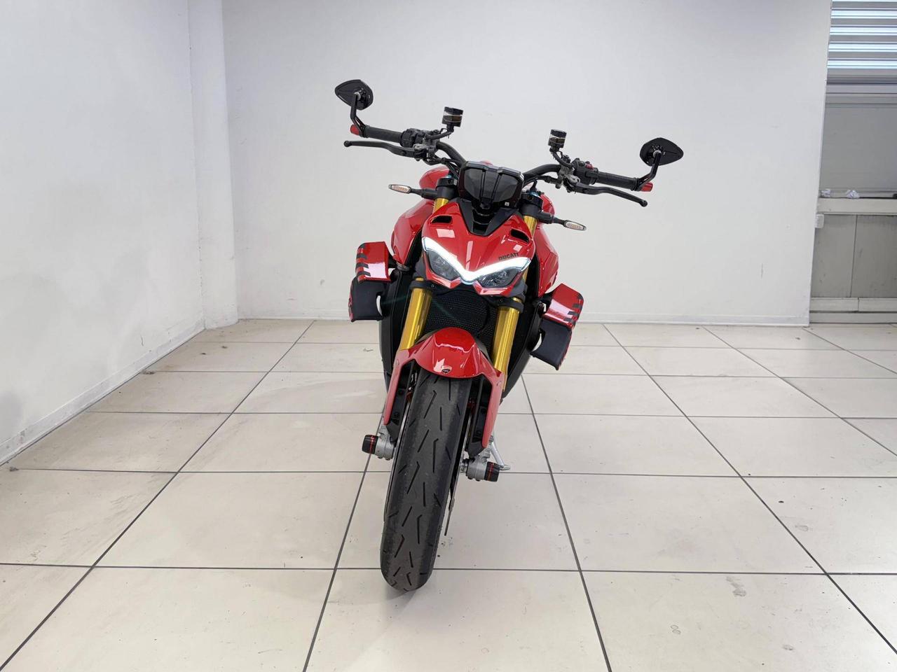 DUCATI Streetfighter V4 1100 Streetfighter V4 S Red