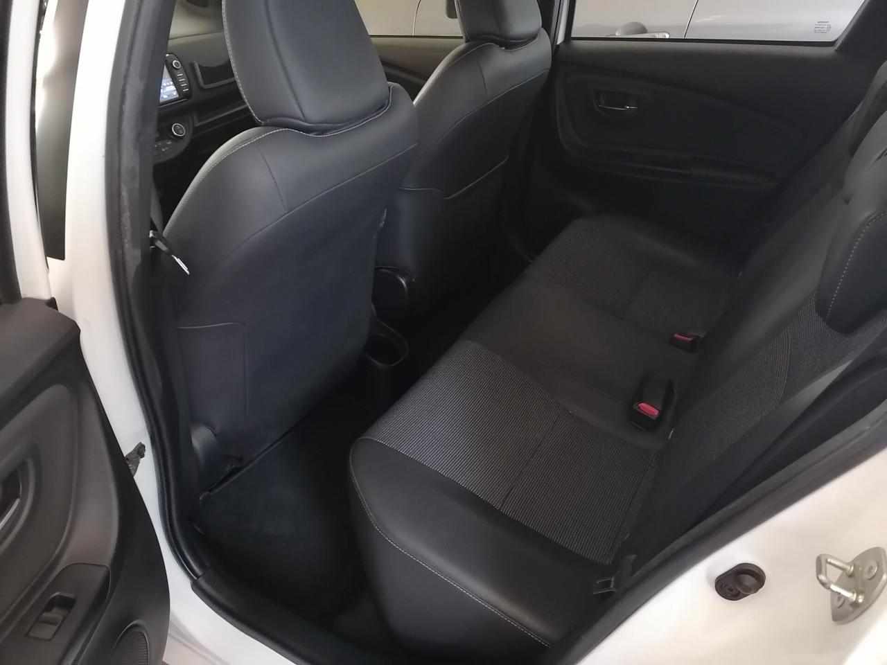 Toyota Yaris 1.4 D 90cv 5 porte LOUNGE 12/2017