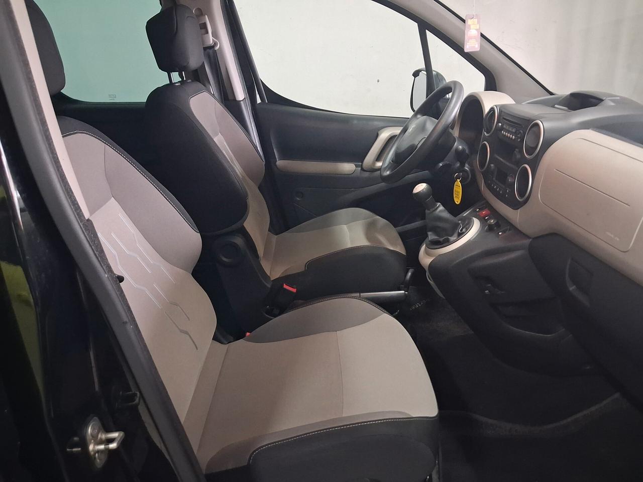 Peugeot Partner 5 posti 1.6 HDi Autocarro 2015