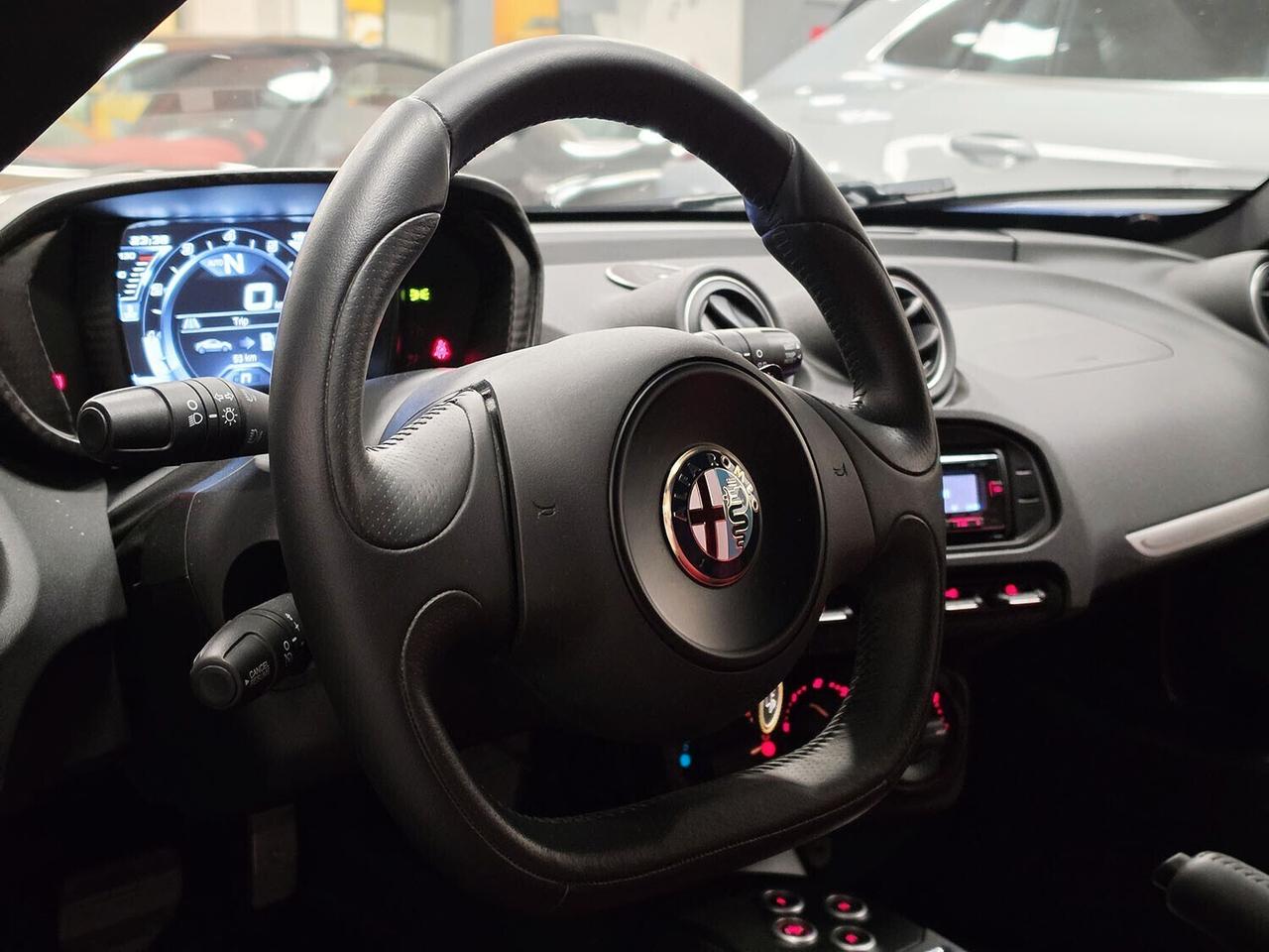 Alfa Romeo 4C 1750 TBi VERNICE SPECIALE _ TAGLIANDATA MENO DI 1000KM FA _ UNICO PROPRIETARIO _ SERVICE BOOK _ GARANZIA 12 MESI _ ALPINE _ ESTINTORE