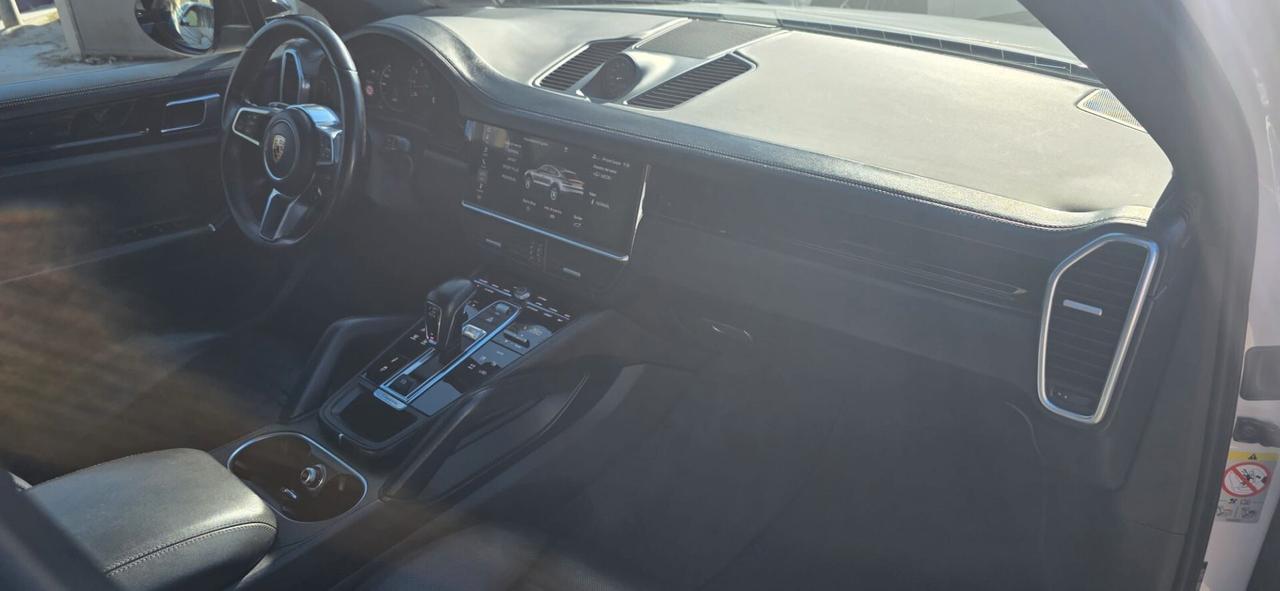 Porsche Cayenne Coupé 3.0 V6 TETTO