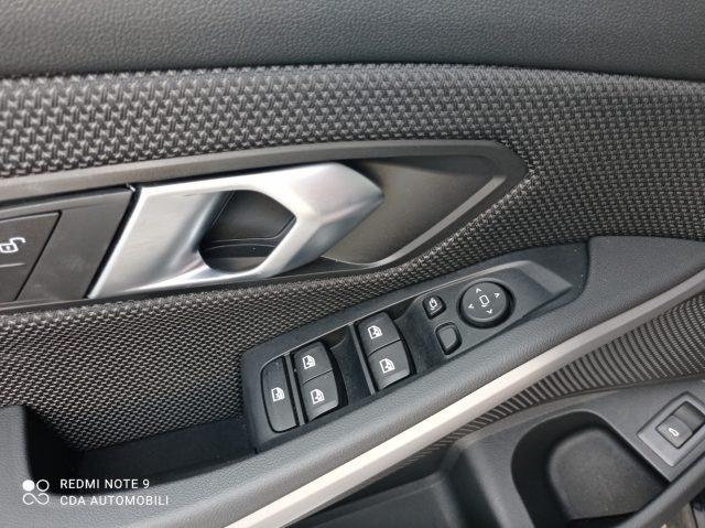 BMW 320 d Touring Business Advantage NAVI-CARPLAY-ANDROID