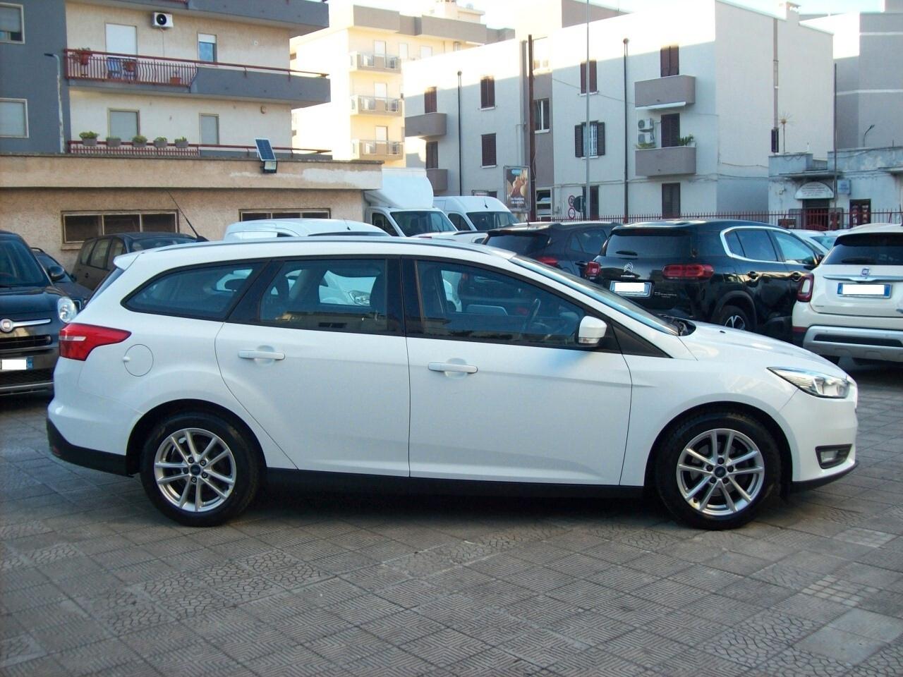 Ford Focus SW 1.5 TDCi 120CV Titanium Navy
