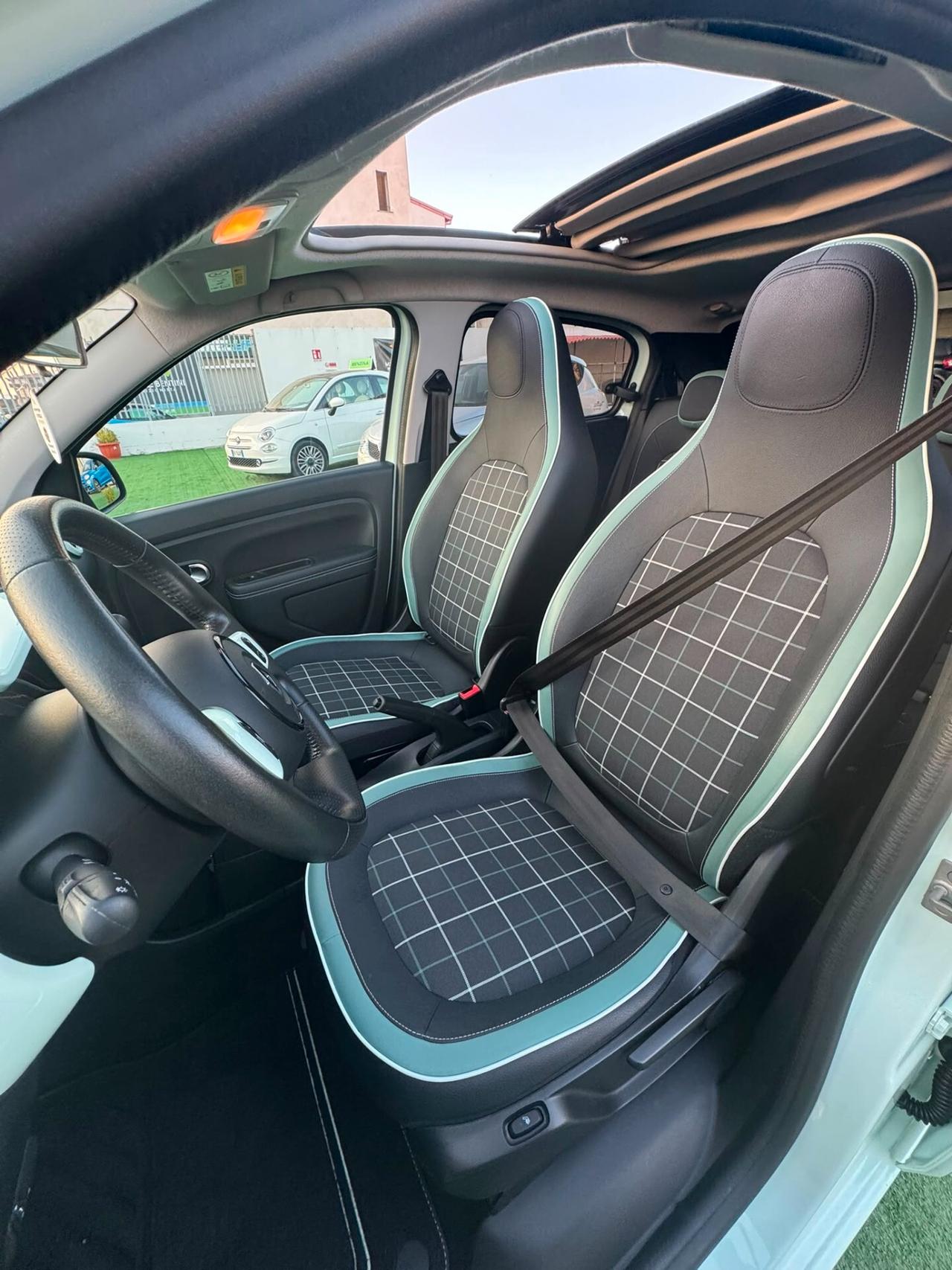 Renault Twingo SCe EDC La Parisienne