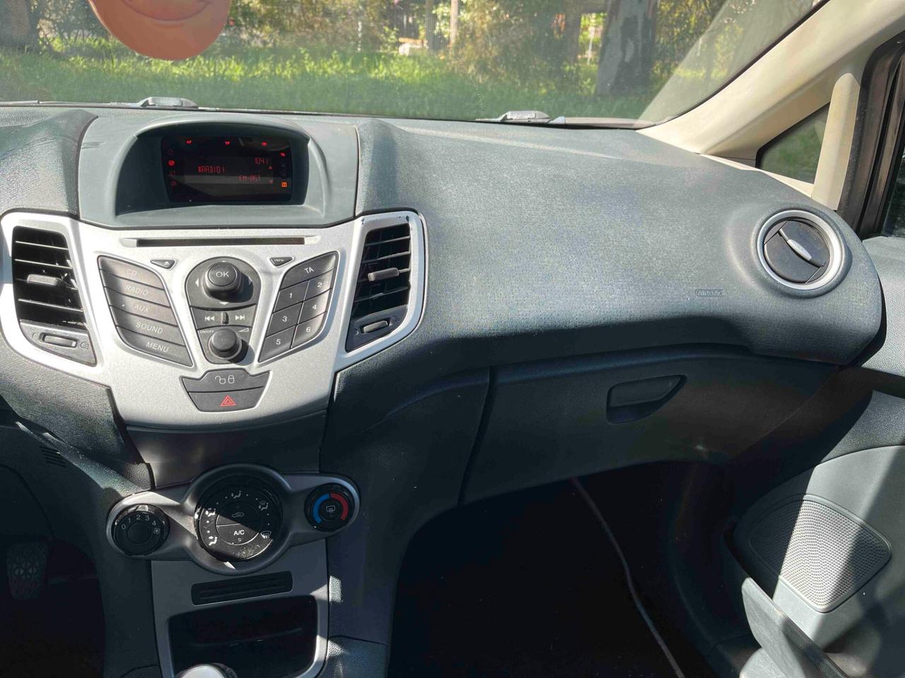 Ford Fiesta 1.2 82 CV 5 porte Titanium NEOPATENTATI