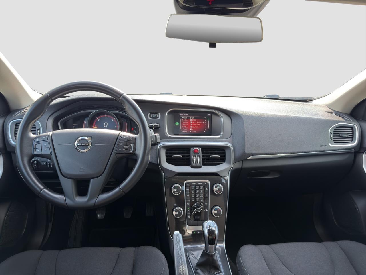 VOLVO V40 D2 Business