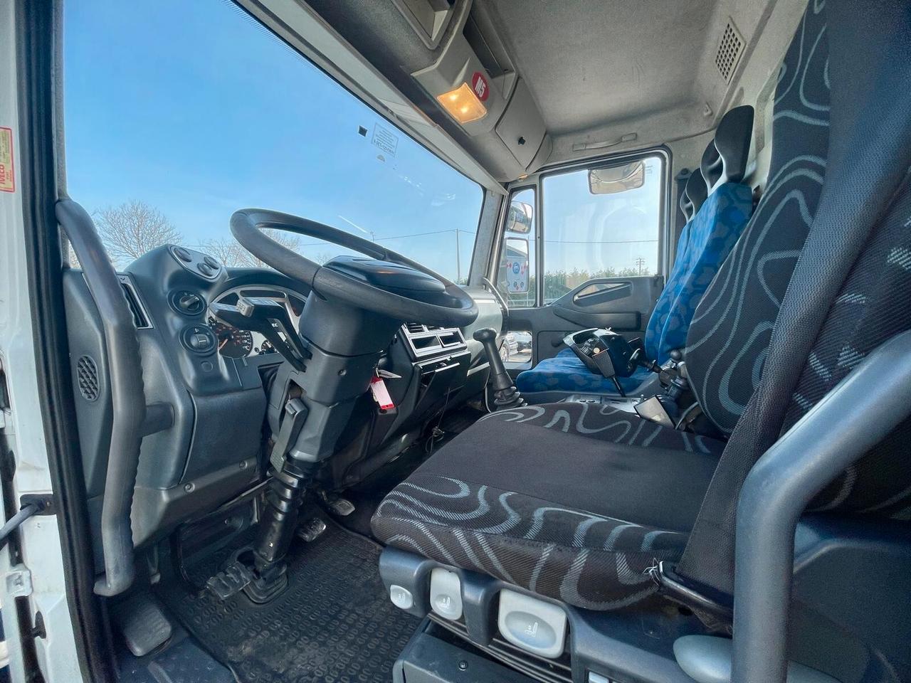 Iveco 100E18 - RIBALTABILE POSTERIORE CON GRU CARICATRICE FASSI F80 A.23