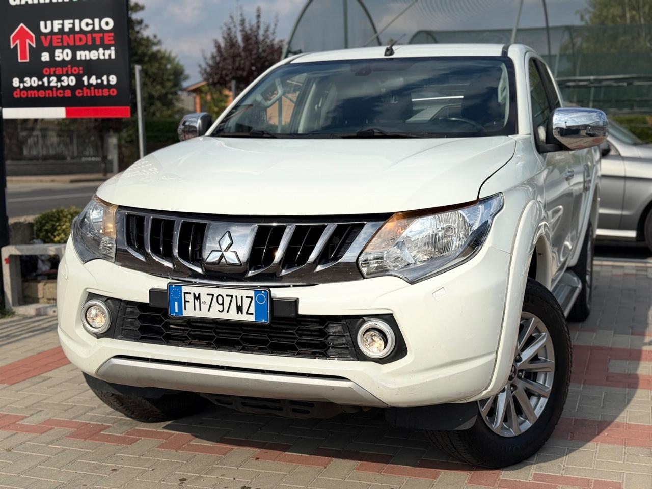 Mitsubishi L200 2.4 DI-D/181CV Club Cab Intense Hp Mivec SDA