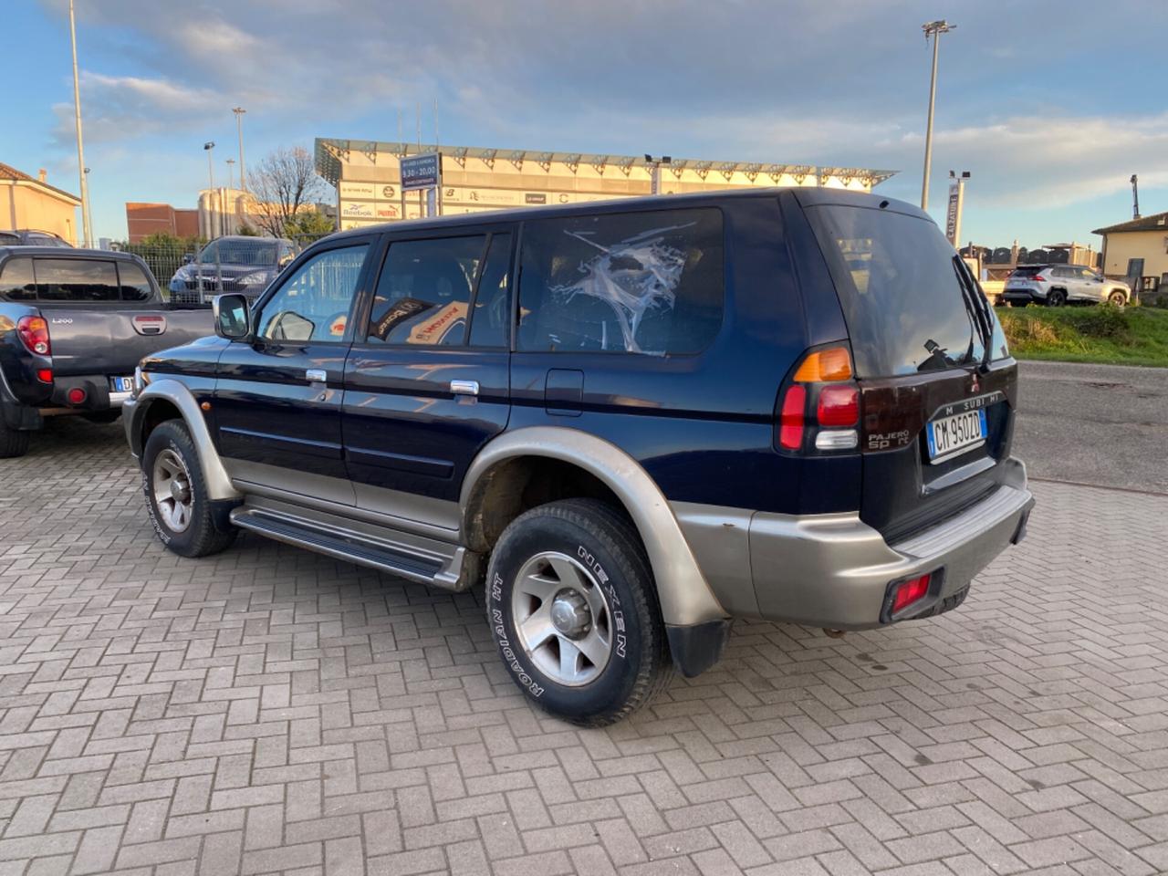 Mitsubishi Pajero Sport Pajero Sport 2.5 TDI cat GLS Target Autocarro