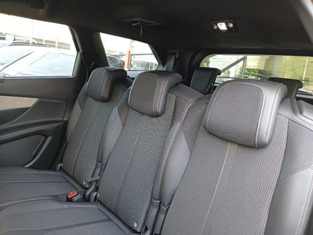 PEUGEOT 5008 BlueHDi 130 S&S EAT8 GT