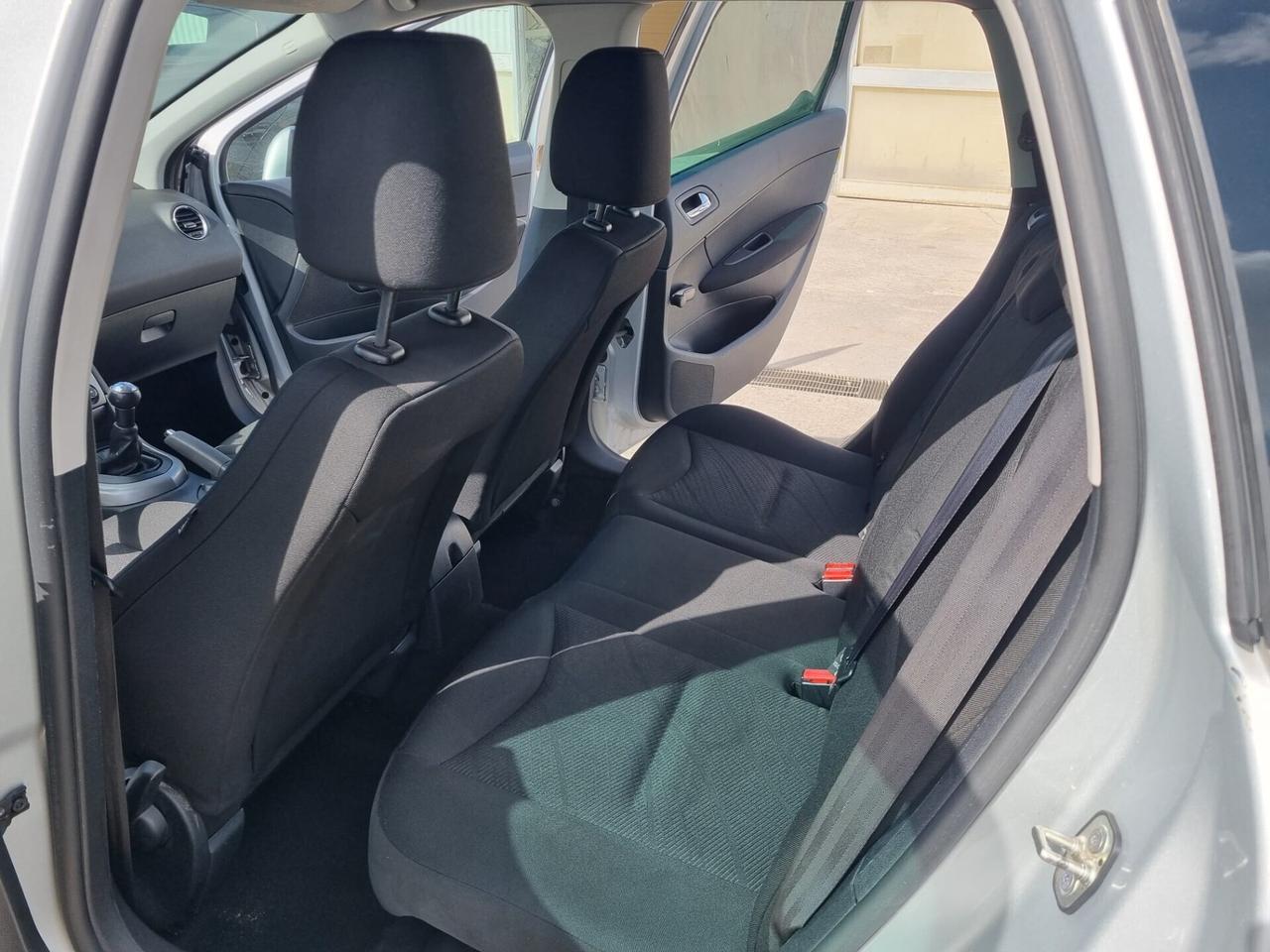 Peugeot 308 1.6 HDi 92 CV Business