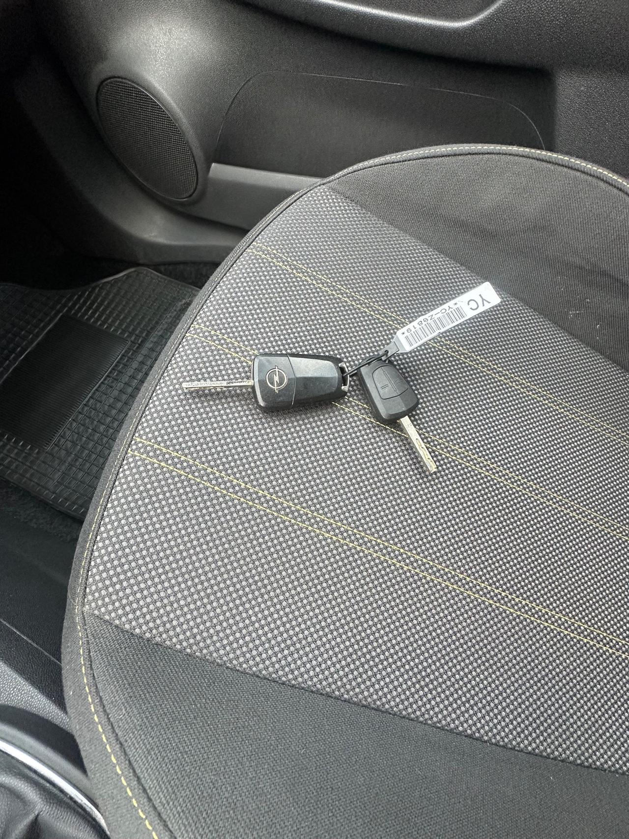 Opel Corsa 1.3 CDTI 95CV F.AP. 3 porte b-color