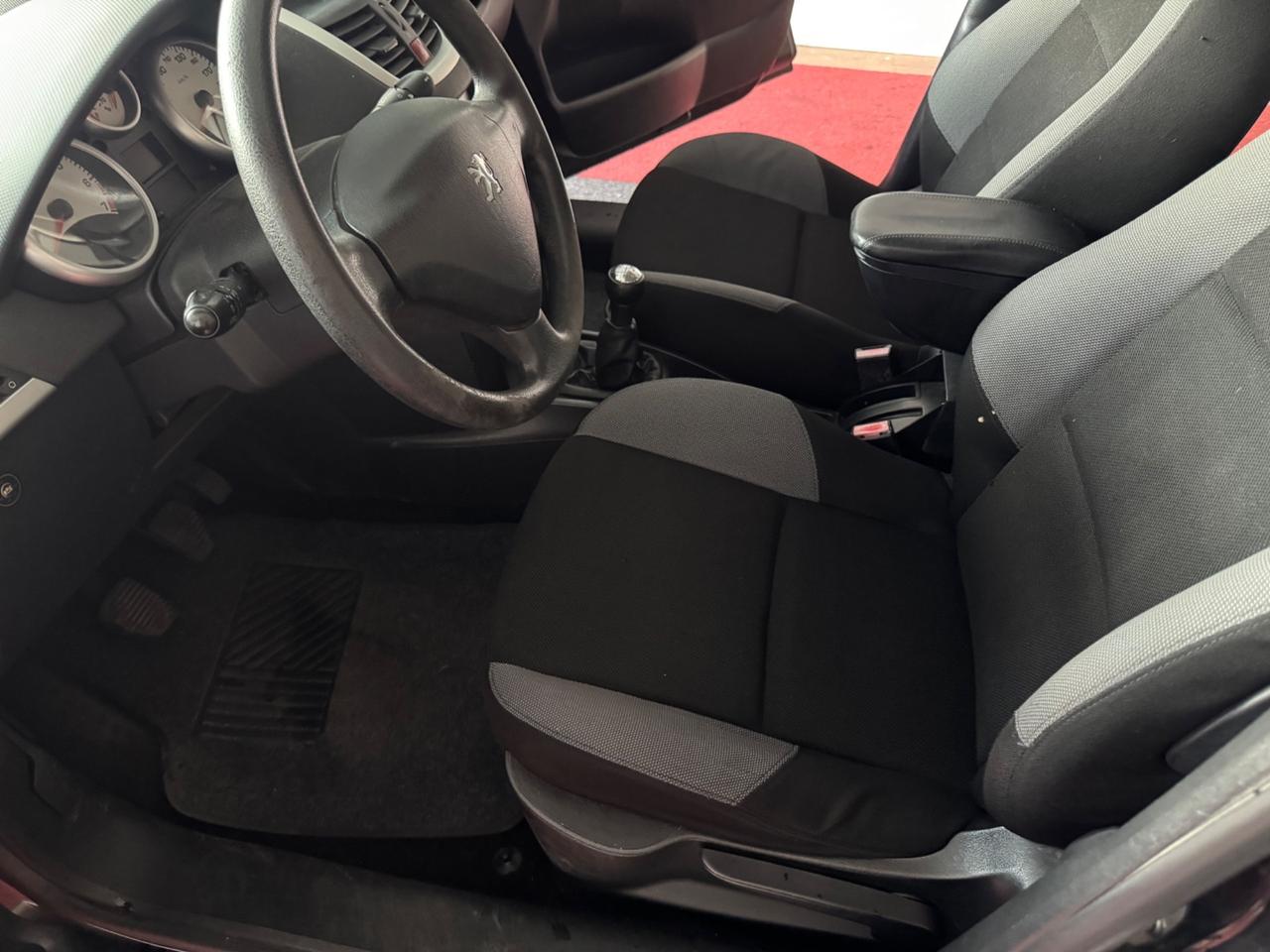 Peugeot 207 1.4 GPL NEOPATENTATI