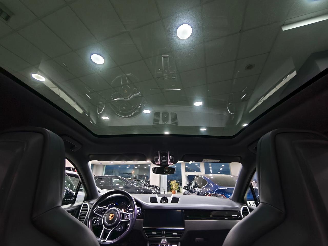 Porsche Cayenne Coupé 3.0 V6 340 cv platinium edition