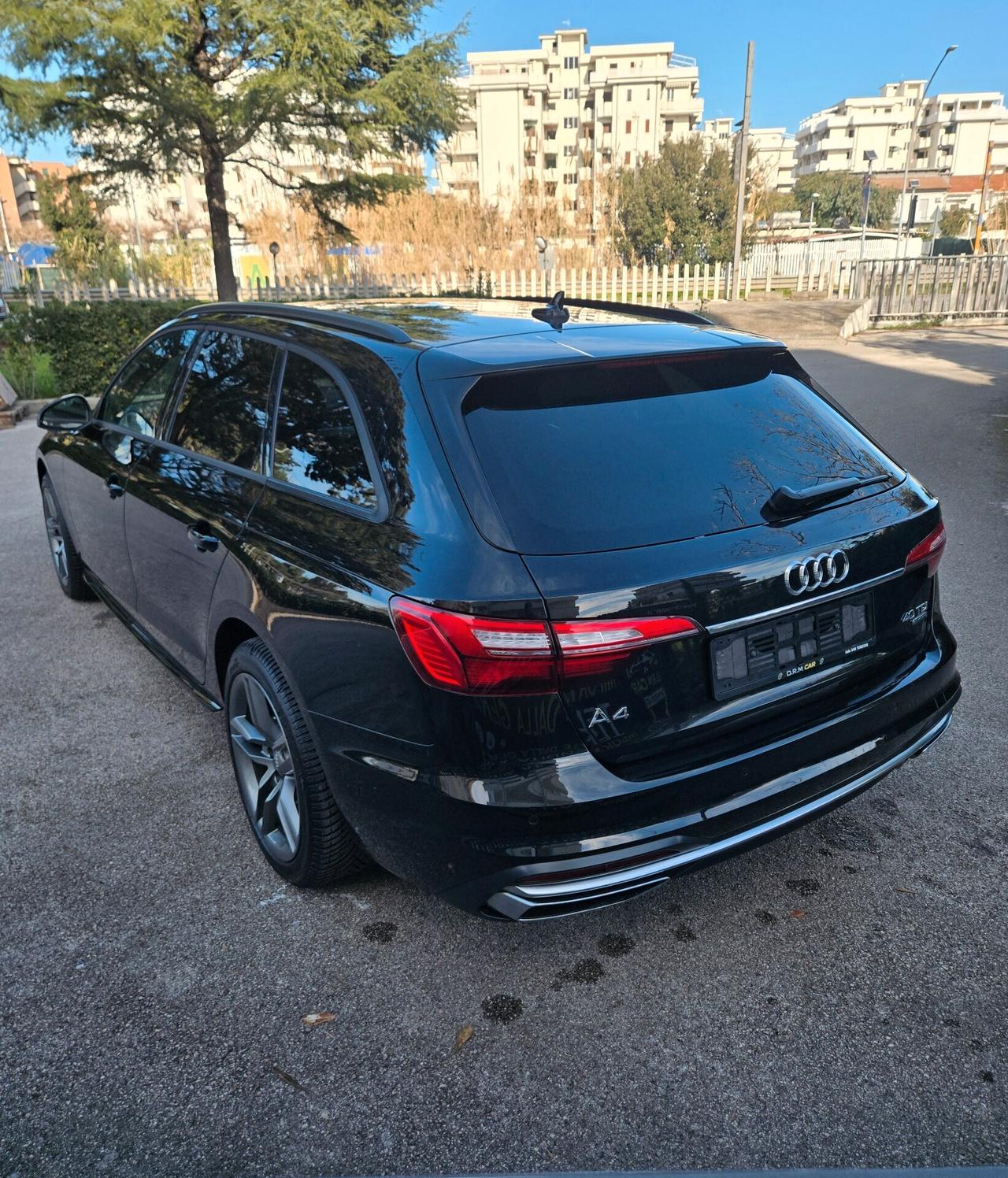 Audi A4 Avant 40 TDI S tronic line edition