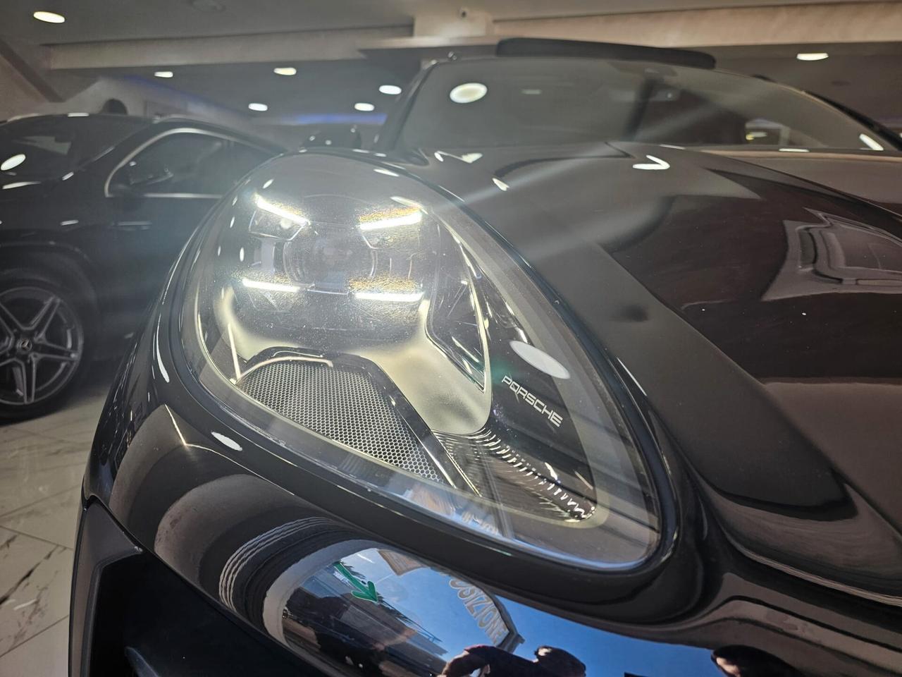 NUOVA PORSCHE MACAN TURBO 2.0 BENZINA 245CV - TETTO PANORAMICO APRIBILE