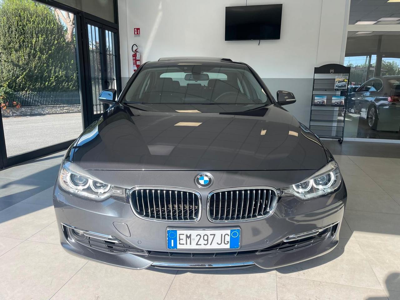 BMW 328 328i Luxury Auto *Tetto* *Pelle* *TAGLIANDI BMW*