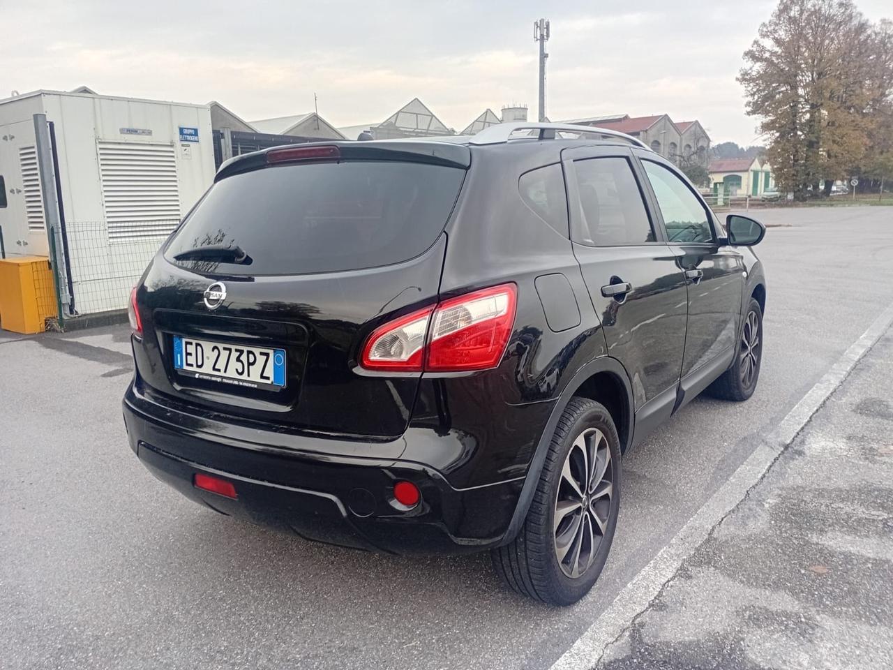 Nissan Qashqai 2.0 dCi DPF Tekna