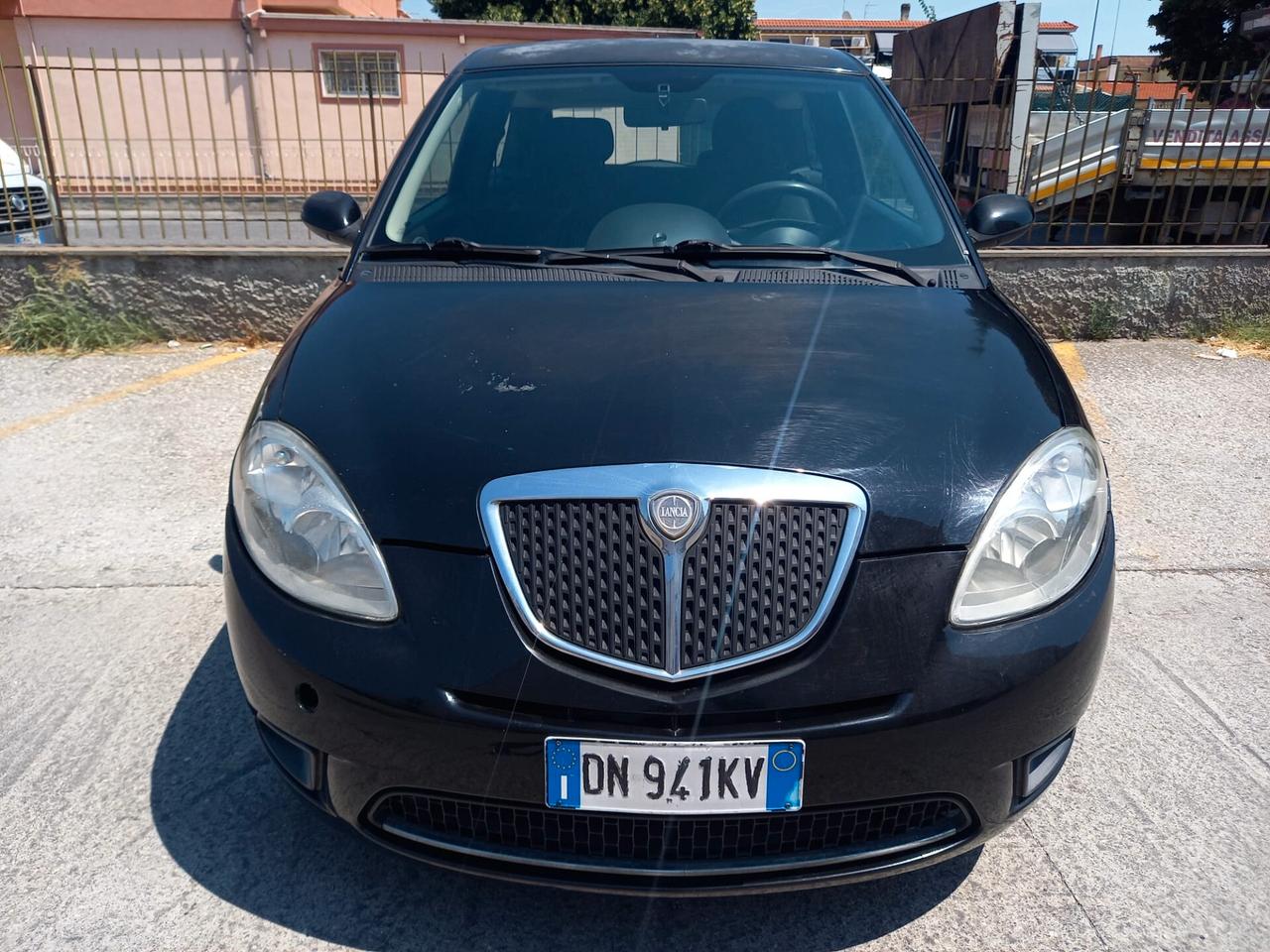 Lancia Ypsilon NEOPATENTATI