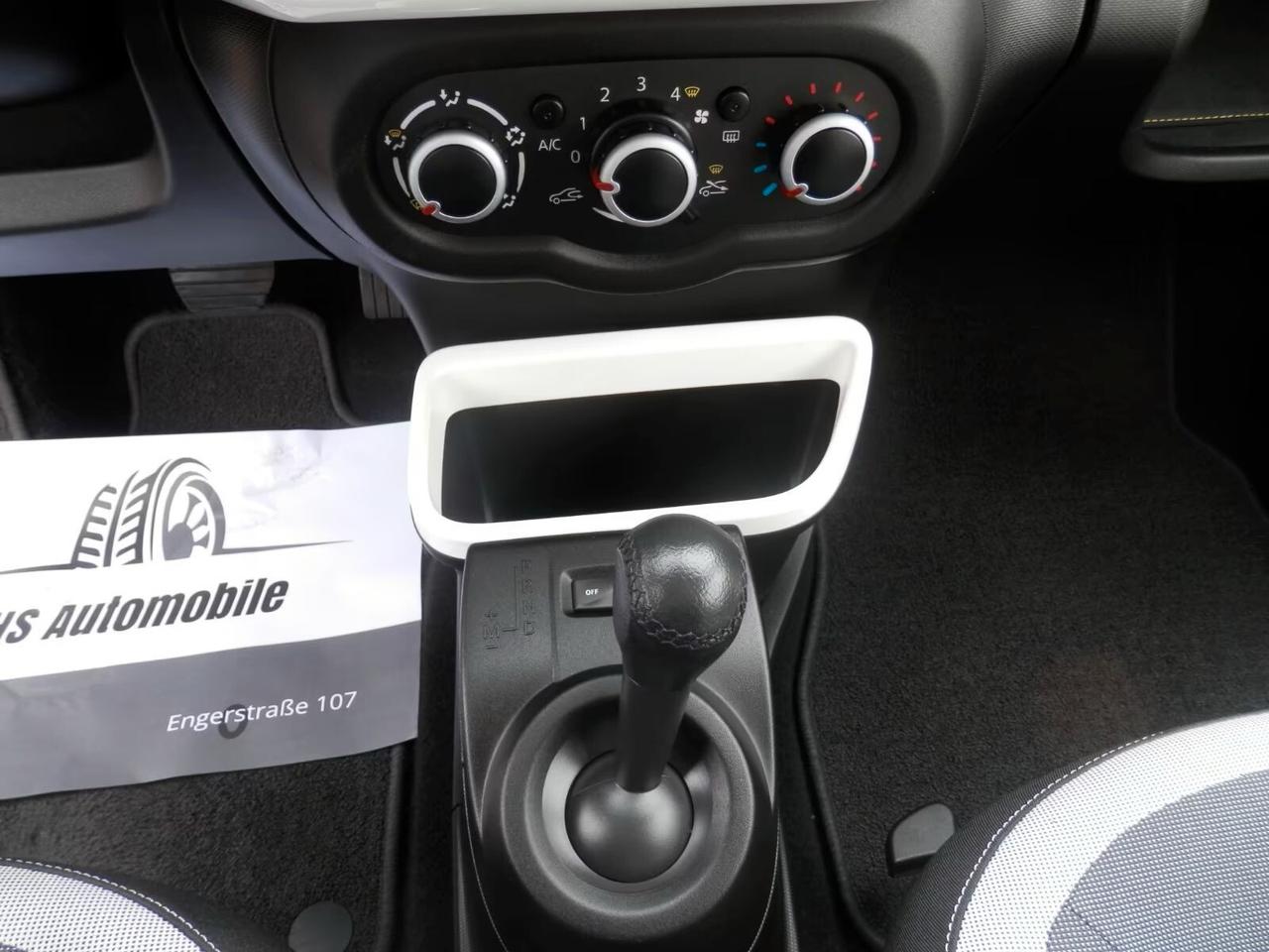 Renault Twingo SCe EDC Zen