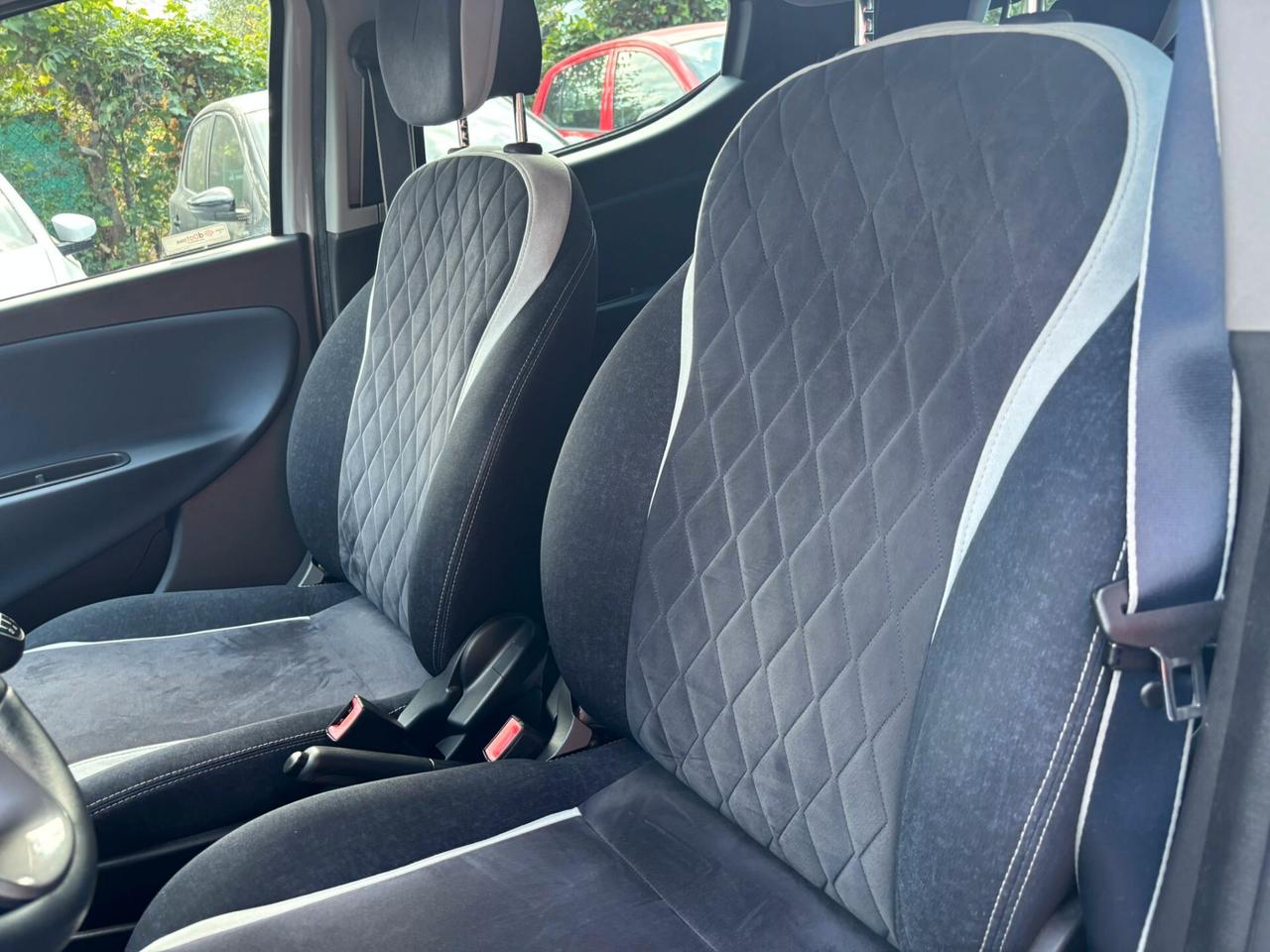 Lancia Ypsilon 1.2 69 CV 5 porte GPL Ecochic Mya OK Neopatentati