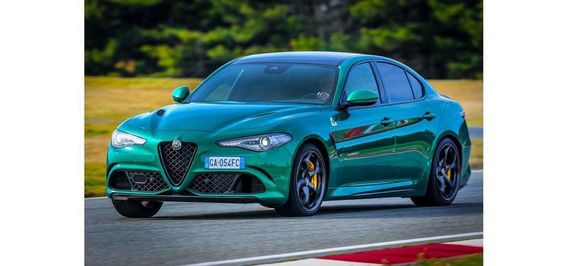 Alfa Romeo Giulia 2.9 T V6 AT8 Quadrifoglio DA ORDINARE Rif. Lorenzo