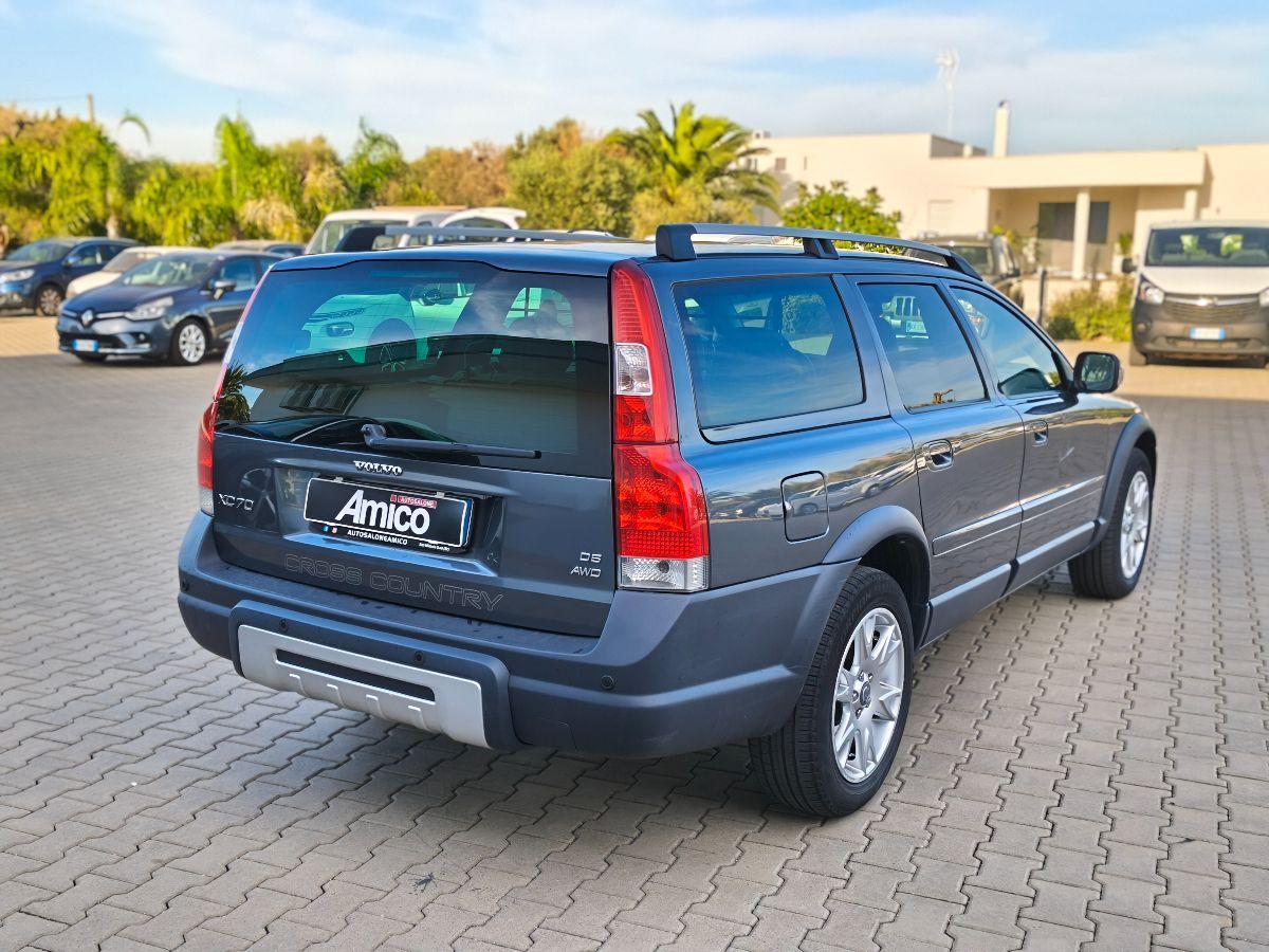 VOLVO XC70 2.4 D5 20V AWD Summum Solo 130.000km