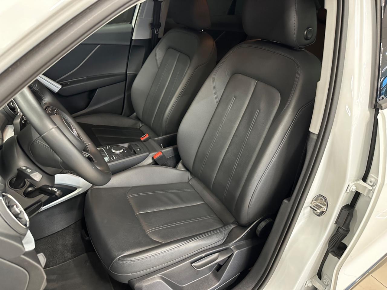 Audi Q2 35 TDI quattro S tronic Business