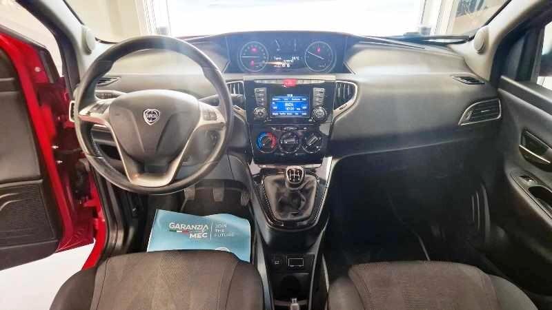 Lancia Ypsilon 1.2 69 CV Ecochic GPL Gold MY19