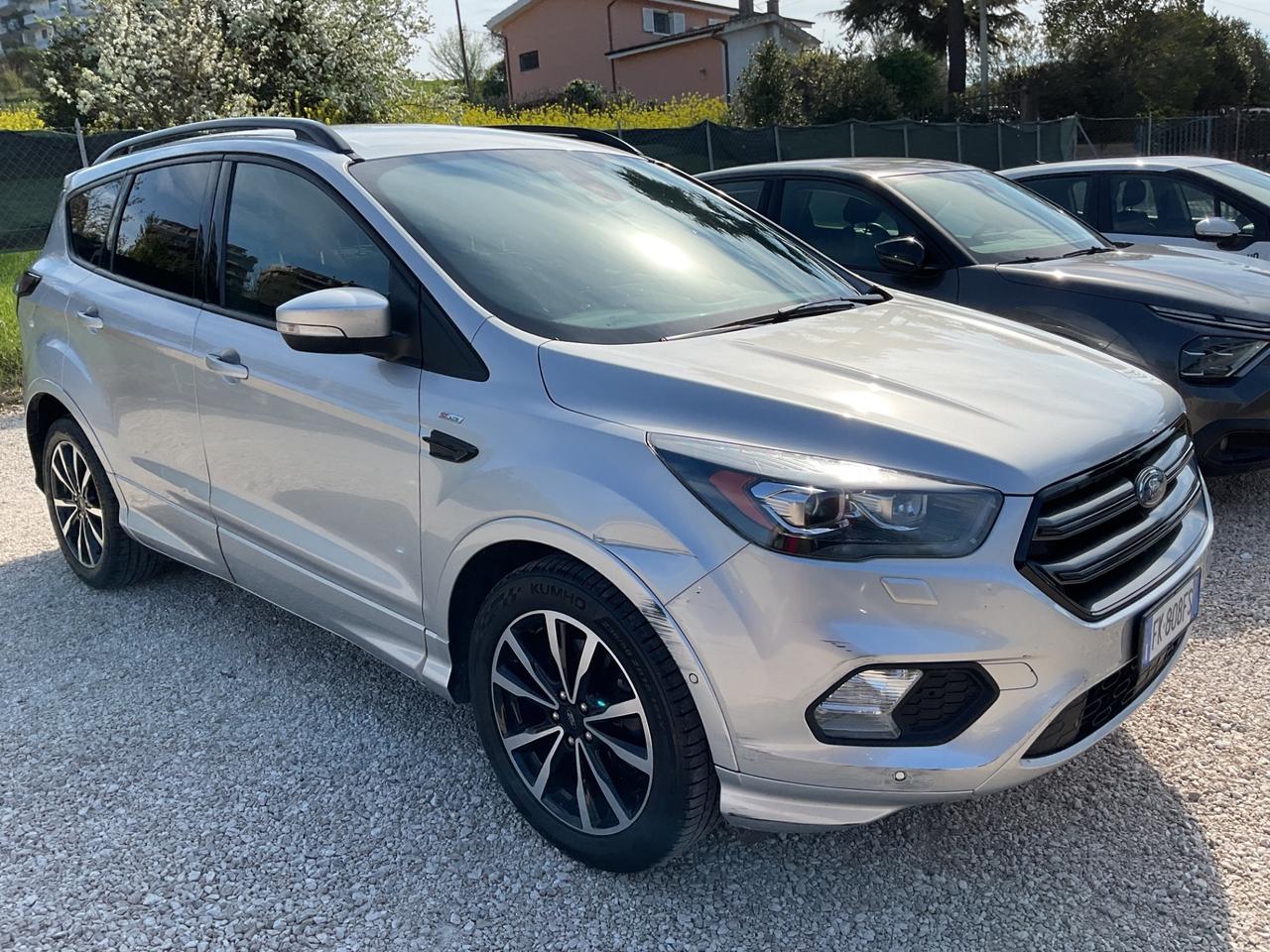 Ford Kuga 1.5 TDCI 120 CV S&S 2WD Powershift ST-Line